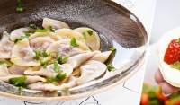 Вареники с клубникой и мятой