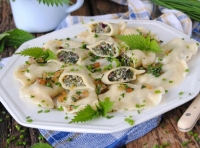 Вареники с крапивой и белым сливочным сыром