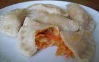 Домашние вареники с морковью и луком