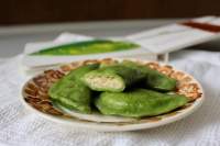 Шпинатные вареники с пшенной кашей и грушей